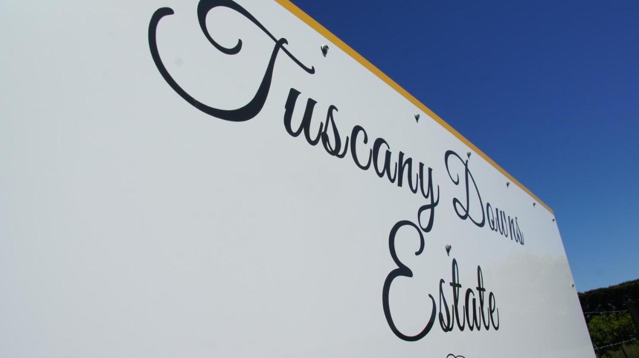 Tuscany Downs Estate Darfield Kültér fotó